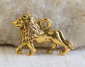 10%OFF Lion Charm Antique Gold 3D African Safari big Cat pendant Boho pendant Double Sided fine detailed lead free Pewter Made in USA 21mm