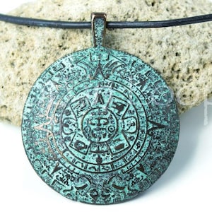 Colgante del Calendario Maya de Mykonos, pátina verde cobre, redondo, grande, símbolo azteca antiguo, colgante griego, disco circular, 45 mm, 1 o 5 piezas