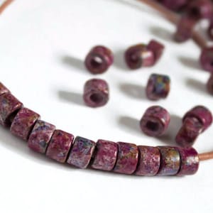 Keramische minibuisjes van 6 mm, 6 x 4 mm, Melitzania-paars gespikkeld, Griekse Mykonos-kralen, 30 stuks