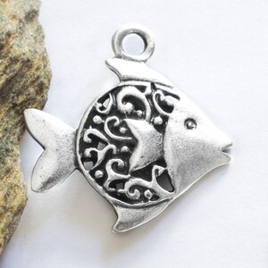 Mykonos-hanger fancy vis, antiek verzilverd, Griekse charme, zeeleven, sieraden maken, 1 stuk