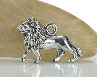 Pendentif Vintage Argenté – Charm Lion Peugeot émaillé – Collection
