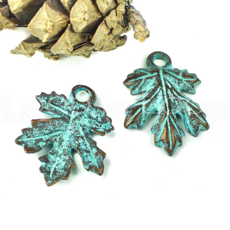 25/%OFF Maple Leaf pendant Charm Green Patina Copper Mykonos Beads Greek textured Leaves Verdigris Charms European Metal Casting 2pcs