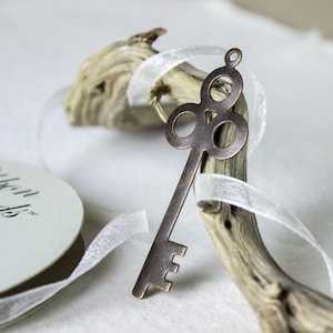 Primitive Skeleton Key Pendant, Large Rustic key, Vintage Style Key, Vintaj Natural Brass, jewelry making