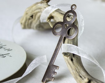 Primitieve sleutelhanger, grote rustieke sleutel, vintage stijlsleutel, vintaj natuurlijk messing, sieraden maken