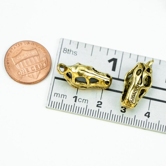 恐竜の頭 Amazon.co.jp: Things2Die4 ヴェロキラプトル恐竜ヘッド 化石像