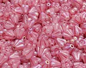 4 x 6 mm Tschechische Pressglas Glockenblumenperlen, trompetenförmige Glockenblumenkappe, Perlmutt Rosa mit Rosa Waschung, 30 Perlen