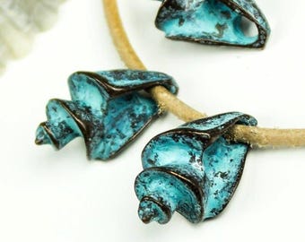 Green patina conch shell charms, Mykonos Greek beads, Bohemian seashell, Beach Jewelry making, 16mm, 3 or 10 pcs