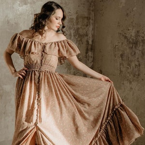 Chiffon Boho maternity gown, Photoshoot dress for pregnanct women  and babyshower, Floral Vintage Dress For The Maternity Session