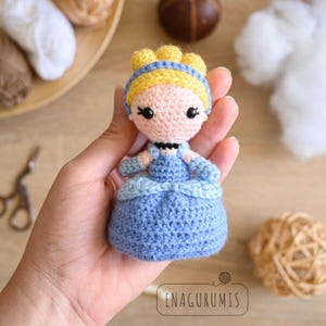 Patrón de crochet Princesa Cenicienta Amigurumi - PDF inglés/english y español/spanish