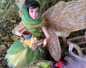 Tazas de bellota en miniatura hechas a mano, escala 1:6, tazas de té de hadas pintadas a mano con asas de metal, juego de casa de muñecas, muñeca de moda y accesorio Blythe.