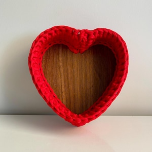 Crochet organizer, Jewelry organizer, Small woven basket, crochet heart shaped storage, Gift for lover, Crochet heart small, Heart basket