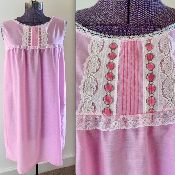 Vintage 1960s MOD Sleeveless Shift Nighty - Lace & Embroidered - Pink Nightgown - Large