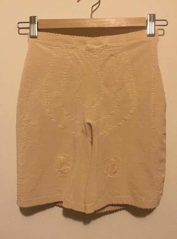 Vintage 1970s Vanity Fair Girdle With Garters Shaper Shorts S/M Nude Beige  Shapewear 