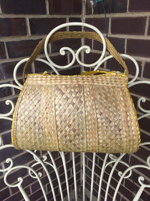 Vintage 1960s Rattan Purse Raffia Floral Motif - … - image 8