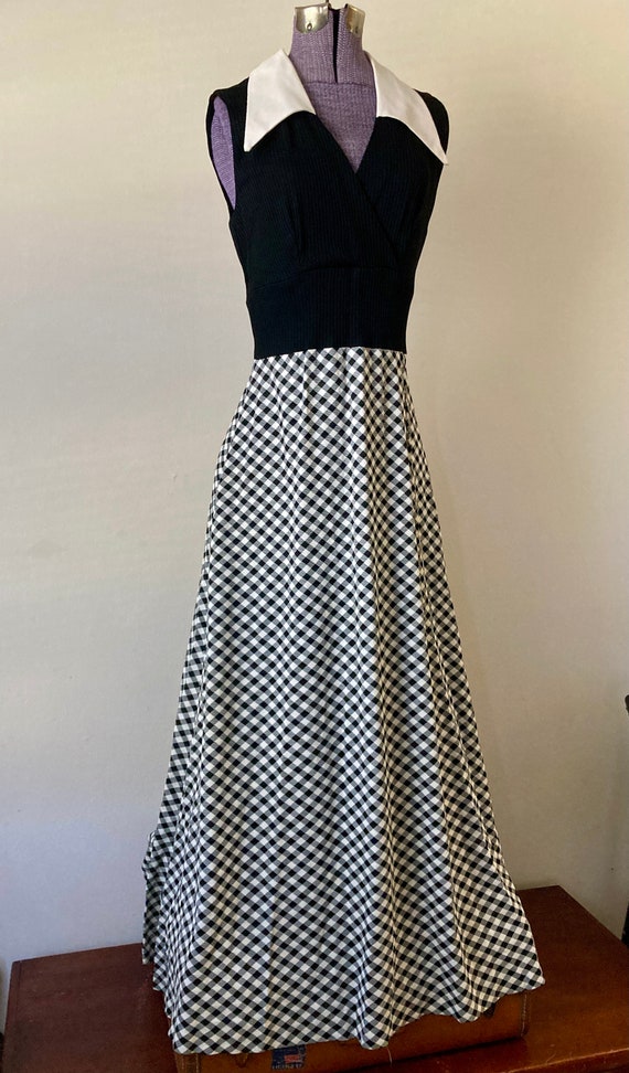 Vintage 1970s Gingham Wing Point Collar Maxi Dres… - image 2