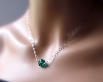 Colgante de trébol de cristal Swarovski color esmeralda, collar de trébol de plata de ley