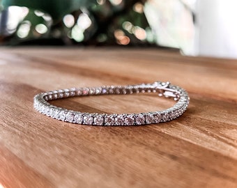 Moissanite Tennis Bracelet in 14KT Solid White Gold, 4mm VVS1 Certified Fine Moissanite Tennis Chain, Luxury Diamond Bracelet For Her or Him