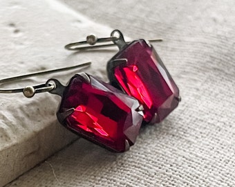 Vintage Garnet Red Glass Earrings, Gifts For Her Under 30, Crimson and Antique Brass, Old Hollywood Drop Style Earrings, Business Casual