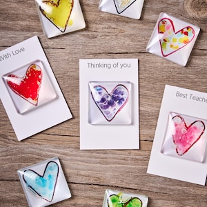 Zakpenning hart van gesmolten glas cadeau Uniek cadeau voor echte vrienden Gepersonaliseerde Moederdagcadeau Rainbow Heart Support Vriendschapscadeau