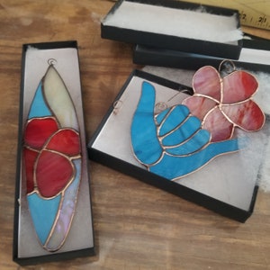 Hang Loose - Surfboard, Shaka and Plumeria Suncatcher Set imagem 1
