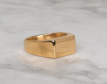 Wide Square Flat Top Gold Stainless Steel Ring – Bold Modern Men’s Signet Band, Durable 316L Stainless Steel Jewelry