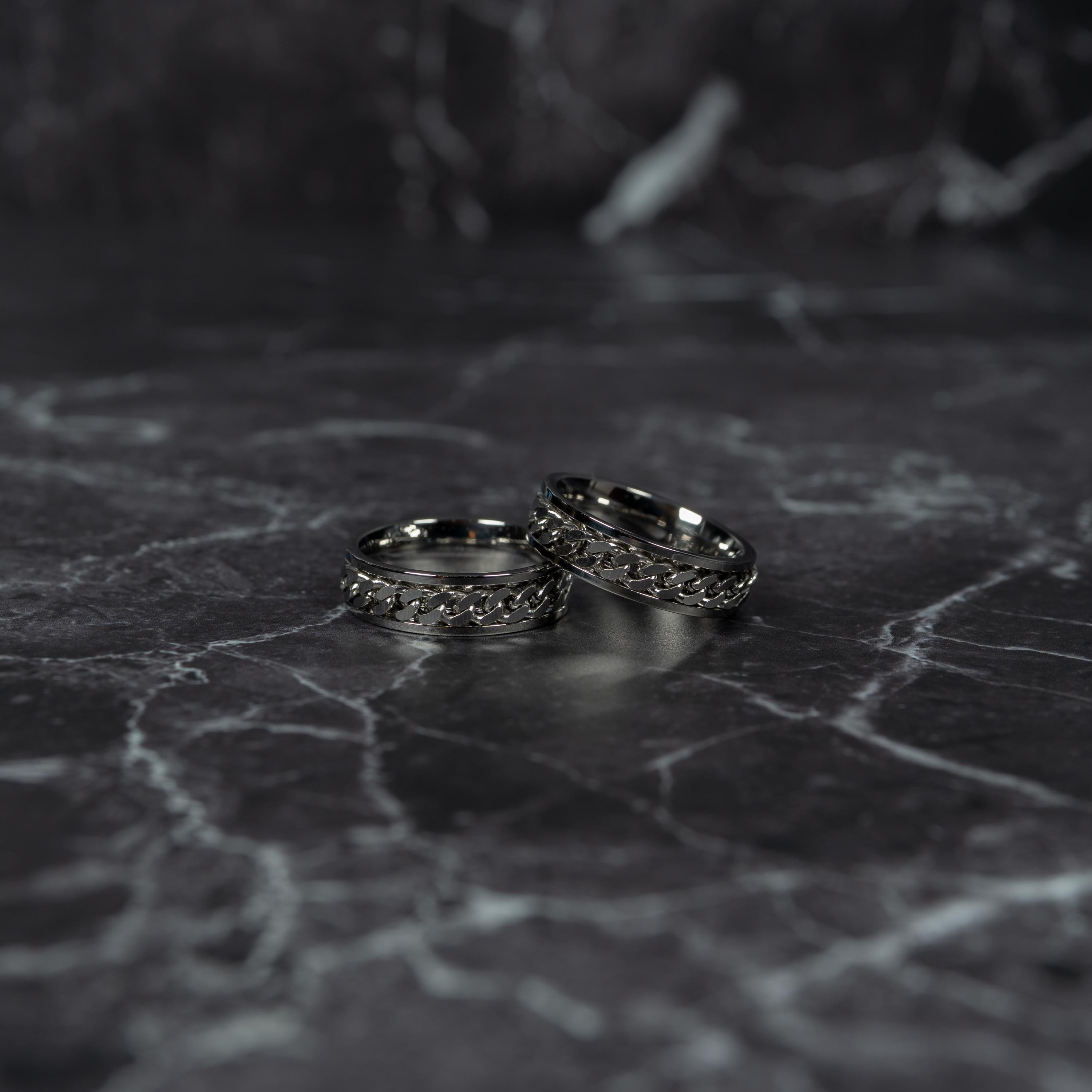 Chain Spinner Ring: Polished Stainless Steel Fidget Ring