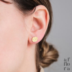 14K Gold Stud Birth Flower Earring Women&#39;s Gold Stud for Everyday Wear Gift for Birthday Gold Stud Earring Jewelry for Birthday Gift for Her