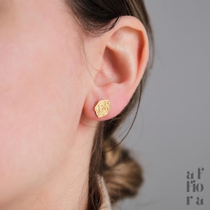 14K Gold Stud Birth Flower Earring Women&#39;s Gold Stud for Everyday Wear Gift for Birthday Gold Stud Earring Jewelry for Birthday Gift for Her