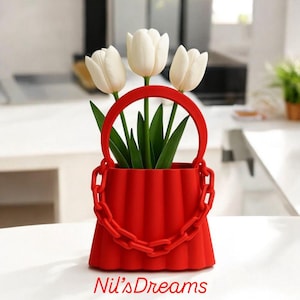 Bag Vase with Chain and Handle Detail / Stylish Bag Shaped Decorative Vase / Modern Flower Vase / Eye-Catching Home Decor  (Without Flowers)