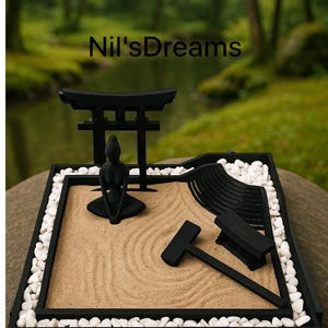 Zen-tuinset met zand, stenen, hark en Japans decor – meditatieset voor op bureau
