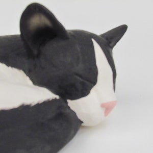 Personalized Urn for tuxedo cat  (TX-OR2)