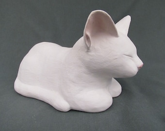 White  Cat Ashes Urn (LO)