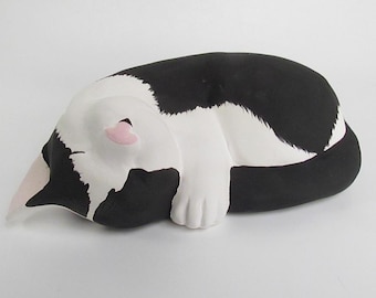 Highly Detailed Sunnyside Up Cat Cremation Urn -  (SU-DE)