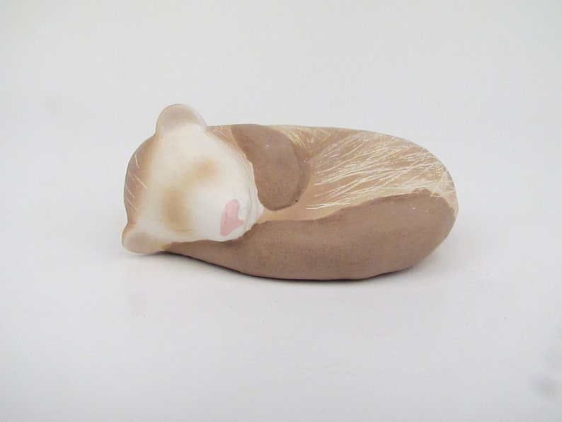 Ferret Cremation Urn O/LIGHT BROWN image 1