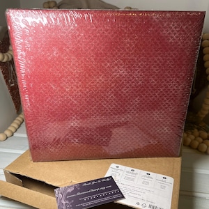 8x8 Photo Scrapbook &quot;Rustic&quot; Farmhouse Old Fashioned Traditional Scrapbooking Comes w/10 Plastic Top Loader Sleeves  Retired VHTF New In Box