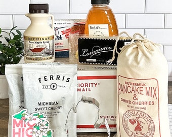 Delicious Michigan Gourmet Breakfast Box | Pancakes | Honey | Hot Cocoa | Perfect for Housewarming |Corporate Gifting | Thank You Gift |