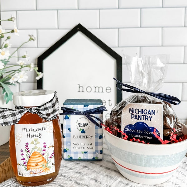 Michigan Mini Gift Box: Honey, Chocolate Blueberries & Handmade Soap
