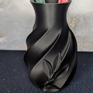 Unique 3-D Printed Vase | Modern Vase for Home Decoration | Ideal for Dried Flowers | Gift Idea | Sleek Decoration | Housewarming Gift