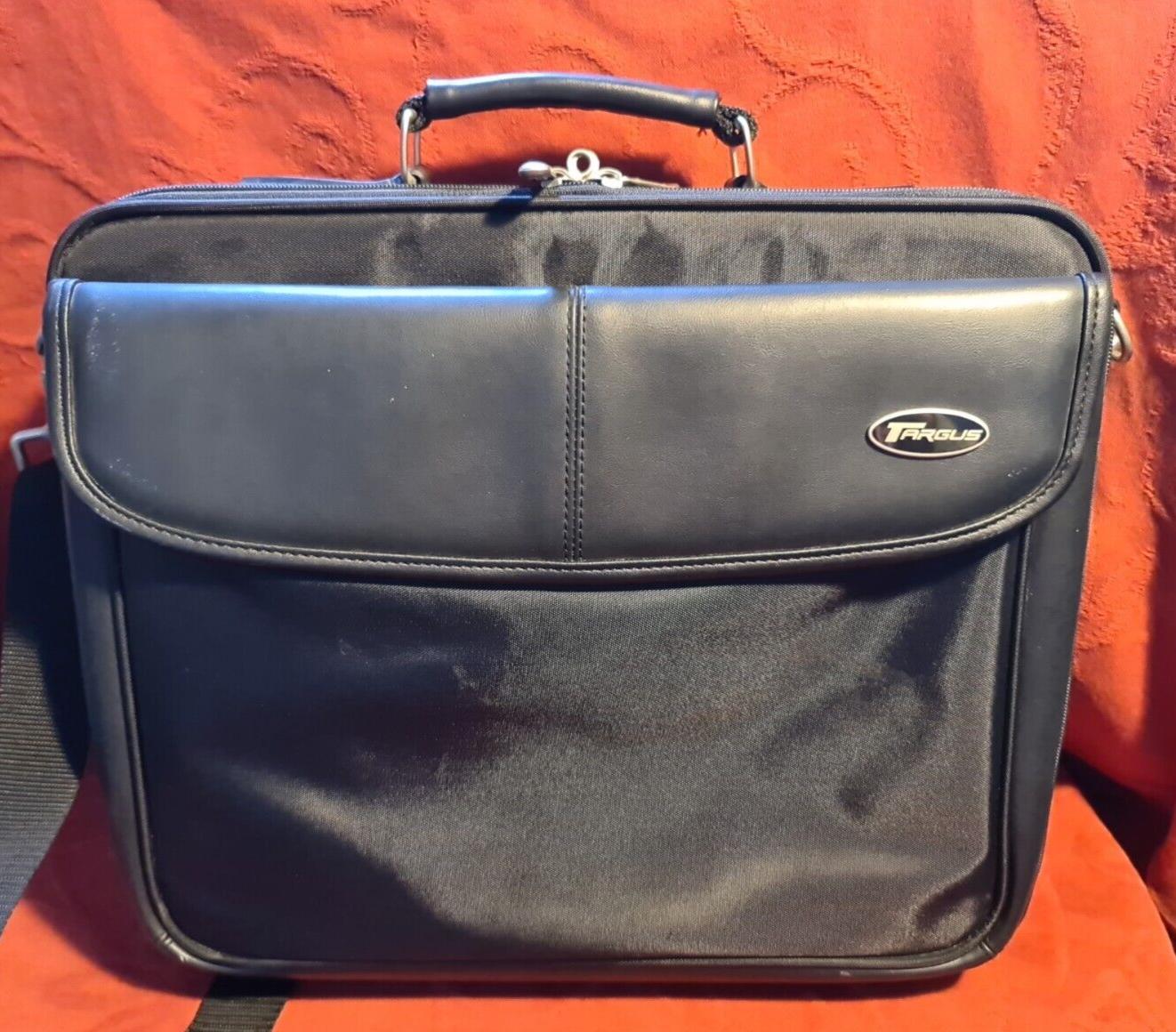 Rolling Laptop Bag UK