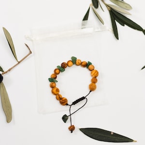 ハンドメイドオリーブウッドビーズブレスレット｜調節可能なマクラメ留め｜天然木製ジュエリー