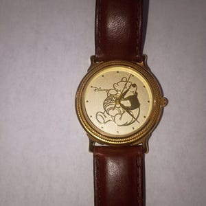 Disney Analog Quartz Women Winnie The Pooh Watch Vintage