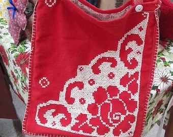 Bolsa de mano vintage en punto de cruz rojo y blanco