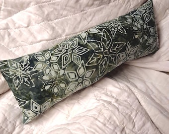 Almohada lumbar Snowflake Batik, almohada de soporte para el cuello Edición limitada