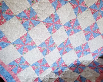 Blau, rosa und weißes Windrad Baby, Kleinkind Quilt oder werfen