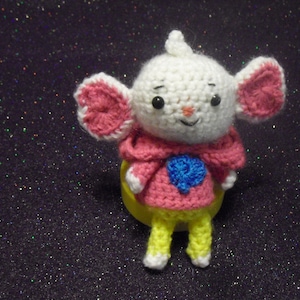 Pocket Mouse is here, such a cute mouse companion crocheted to perfection, pugilicious, puggy huggy,
