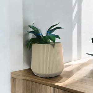 Simple Modern Plant Pot Planter
