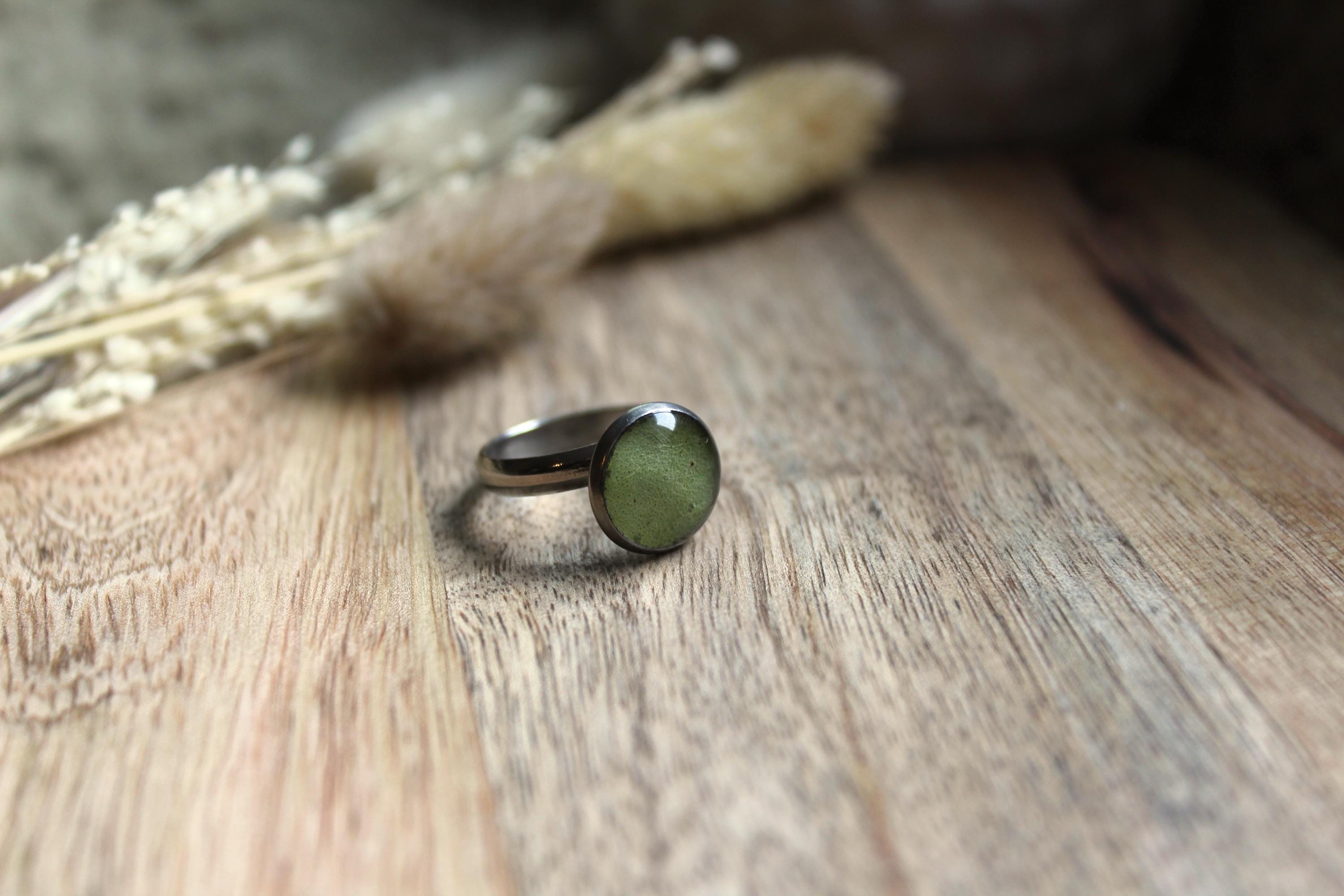 Ring with eucalyptus stainless steel unique piece resin pressed flowers - green - gift girlfriend, Mother's Day, bridal bouquet, adjustable size