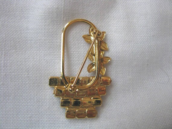 Beautiful vintage gold tone basket pin w flowers … - image 5