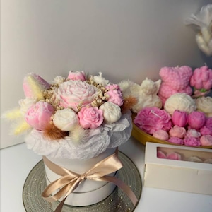 Handmade Soy Wax Candle Bouquet – Unique Floral Gift Box for Home Decor