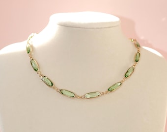 Green Oval Gemstone Choker, Gold Vintage Style Link Necklace, Modern Minimalist Accessory, Y2K Trend